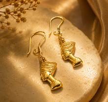 Lade das Bild in den Galerie-Viewer, Vintage Schmuck | Nofretete | Goldschmuck | Gold Ohrringe | 18 Karat 750K