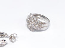 Lade das Bild in den Galerie-Viewer, Luxus Italy Weißgold Damen Schmuck Set Creolen Anhänger Ring 54 | 18 Karat 750K