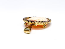 Lade das Bild in den Galerie-Viewer, Vintage Schmuck I Gemme Brosche Anhänger I vergoldet Silber I *granat rot* I 925er