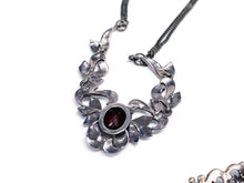 Lade das Bild in den Galerie-Viewer, Vintage Antik Silber Schmuck I Schmuckset - Brosche Kette (Halskette Collier) Ohrringe I 835er