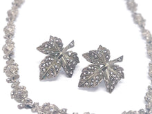 Lade das Bild in den Galerie-Viewer, Vintage Antik Schmuck Set I Blätter Blumen Stil I Silber I Kette Collier Ohrringe I 935er