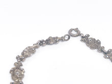 Lade das Bild in den Galerie-Viewer, Vintage Antik Schmuck Set I Blätter Blumen Stil I Silber I Kette Collier Ohrringe I 935er