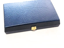 Lade das Bild in den Galerie-Viewer, Orden Abzeichen | Deutschland | Medaille *Für langjährige Mitarbeit im Dienste der Pfälzischen Wirtschaft* | im Original Etui