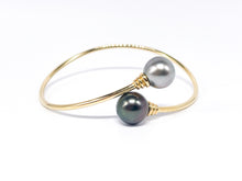 Lade das Bild in den Galerie-Viewer, Perlenschmuck I Perlen Schmuck I Perlen Gold Armband Armreif I Tahiti grau I 14 Karat 585K