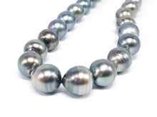 Lade das Bild in den Galerie-Viewer, Perlenkette I Gold Perlen Kette I Schmuck I Tahiti I Barock I 14 Karat 585K