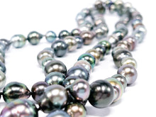 Lade das Bild in den Galerie-Viewer, PERLFEKT I Endloskette I Tahitizuchtperlen I Man Sang Collection I 120cm