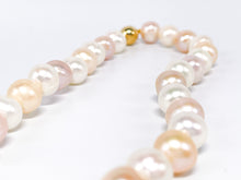Lade das Bild in den Galerie-Viewer, Vintage I Perlenkette I Perlenschmuck I Unisex Perlen Kette Halskette I weiß rosa I Ø 10,6mm 14 Karat 585K