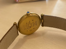 Lade das Bild in den Galerie-Viewer, Cartier Must Vermeil Ref. 590003 – Klassische Eleganz in zeitlosem Design
