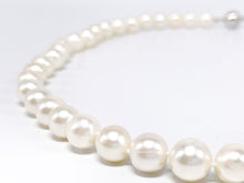 Lade das Bild in den Galerie-Viewer, Vintage Schmuck | Perlen Halskette | Kette | weiß | 49cm 56gr 925er Silber