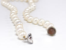 Lade das Bild in den Galerie-Viewer, Vintage Schmuck | Perlen Halskette | Kette | weiß | 49cm 56gr 925er Silber