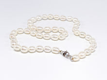 Lade das Bild in den Galerie-Viewer, Vintage Schmuck | Perlen Halskette | Kette | weiß | 46cm 40gr 925er Silber