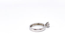 Lade das Bild in den Galerie-Viewer, Silberschmuck I Ring I Verlobungsring I DQCZ Steine I 925er Silber