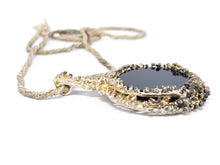 Lade das Bild in den Galerie-Viewer, Vintage Schmuck I "Onyx" "schwarzer Stein" I Anhänger + Kette
