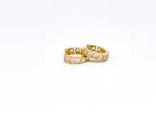 Lade das Bild in den Galerie-Viewer, Ohrringe Creolen I Ø 13,8 mm I Unisex Schmuck I Gold I DQCZ Steine I 14 Karat 585K