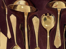 Lade das Bild in den Galerie-Viewer, 23/24 Karat hartvergoldetes Besteckset Solingen 70-teilig | 12 Personen + Koffer