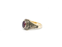 Lade das Bild in den Galerie-Viewer, College High School I Siegelring Bernards Ring I USA I Herren Ring I "BAND/ CLABS/ HJ" 1987 I 10K 417 Karat Gold I + roter Stein