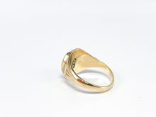 Lade das Bild in den Galerie-Viewer, College Ring C I Siegelring I USA I Herren Ring I "JOSTEN © " C H I 10K 417 Karat Gold I + blauer Stein