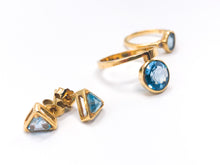 Lade das Bild in den Galerie-Viewer, Gold I Goldschmuck Set I zeitlos I *Aqua babyblau* I Ringe + Ohrstecker I 18 Karat 750K