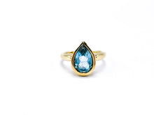 Lade das Bild in den Galerie-Viewer, Vintage Schmuck I Gold Ring I 14 Karat 585K I *Aquamarin Blautopas*