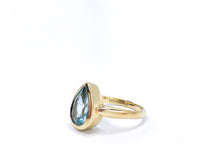 Lade das Bild in den Galerie-Viewer, Vintage Schmuck I Gold Ring I 14 Karat 585K I *Aquamarin Blautopas*