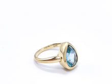 Lade das Bild in den Galerie-Viewer, Vintage Schmuck I Gold Ring I 14 Karat 585K I *Aquamarin Blautopas*