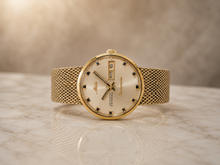 Lade das Bild in den Galerie-Viewer, Mido Ocean Star Commander Vintage Day-Date – Zeitloser Klassiker in eleganter Goldoptik
