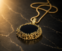 Lade das Bild in den Galerie-Viewer, Vintage Schmuck I "Onyx" "schwarzer Stein" I Anhänger + Kette

