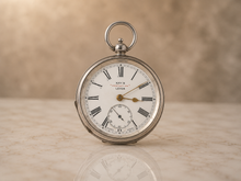 Lade das Bild in den Galerie-Viewer, Kay´s Perfection Lever Taschenuhr | Antik Vintage 19 JHD. | Silber Herren Uhr Unisex | Ø 54 mm 935er
