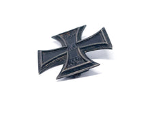 Lade das Bild in den Galerie-Viewer, Militaria | Eisernes Kreuz 1914 W Nadel S-W | GOTT MIT UNS | Orden Band | Deutschland
