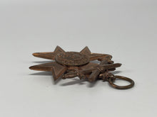 Lade das Bild in den Galerie-Viewer, Militaria | Militärverdienstkreuz 3. Klasse mit Schwertern + Etui | Deutschland
