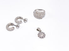 Lade das Bild in den Galerie-Viewer, Luxus Italy Weißgold Damen Schmuck Set Creolen Anhänger Ring 54 | 18 Karat 750K
