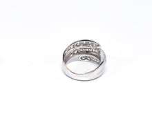 Lade das Bild in den Galerie-Viewer, Luxus Italy Weißgold Damen Schmuck Set Creolen Anhänger Ring 54 | 18 Karat 750K

