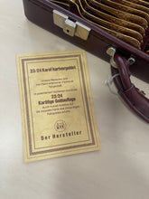 Lade das Bild in den Galerie-Viewer, 23/24 Karat hartvergoldetes Besteckset Solingen 70-teilig | 12 Personen + Koffer

