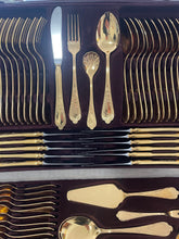 Lade das Bild in den Galerie-Viewer, 23/24 Karat hartvergoldetes Besteckset Solingen 70-teilig | 12 Personen + Koffer
